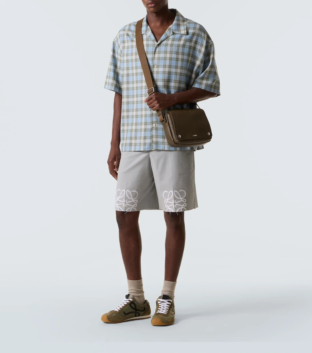 Loewe - Pebble Medium leather messenger bag