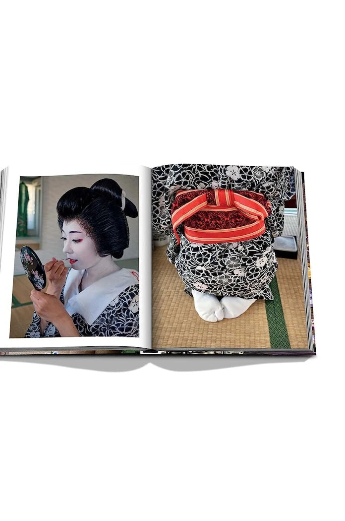 Assouline Tokyo Chic by Andrea Fazzari, İngilizce