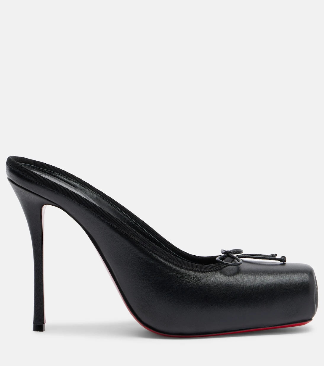 Christian Louboutin - حذاء كاسيا من الجلد بدون كعب