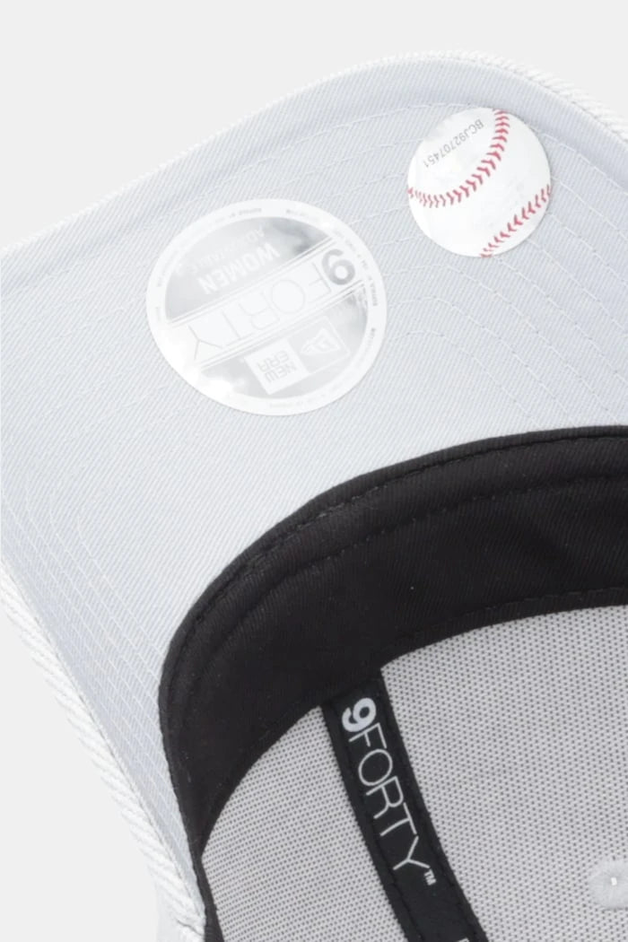 Шапка с козирка New Era