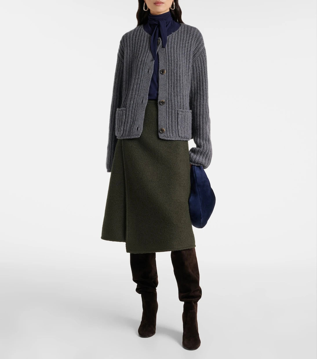 ليسا يانغ - سترة سوزي الكشميرية
