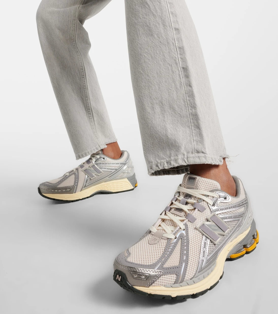 New Balance - أحذية رياضية 1906R