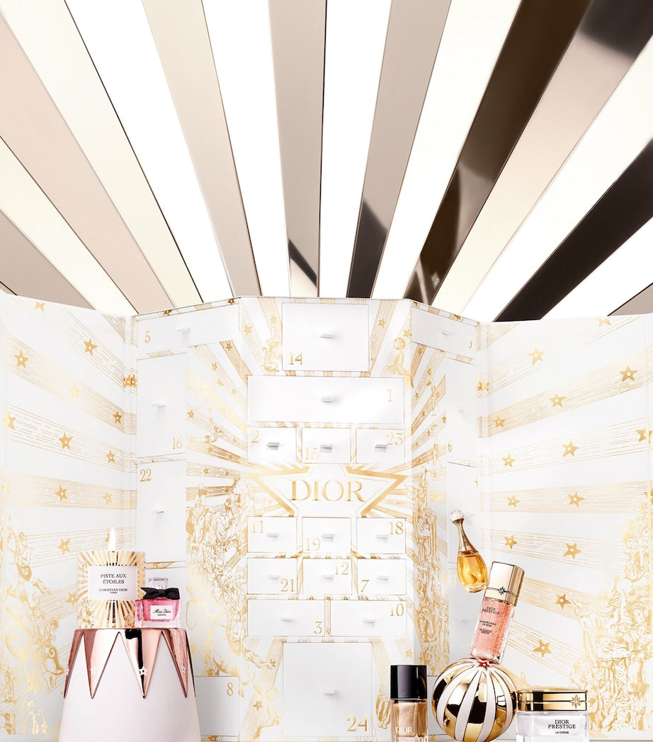 Le 30 Montaigne Advent Calendar