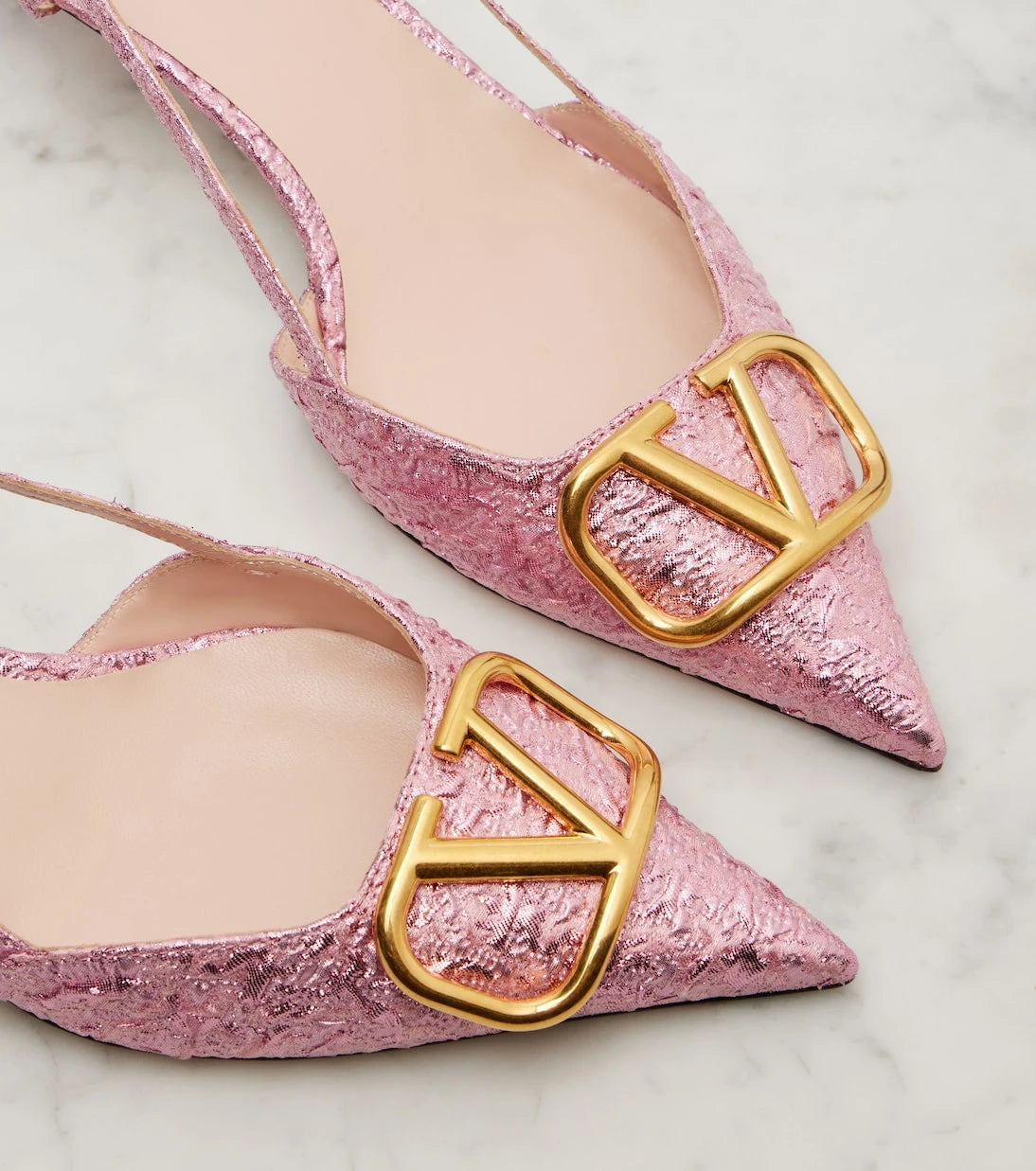 Valentino Garavani - VLogo cloqué jacquard slingback pumps