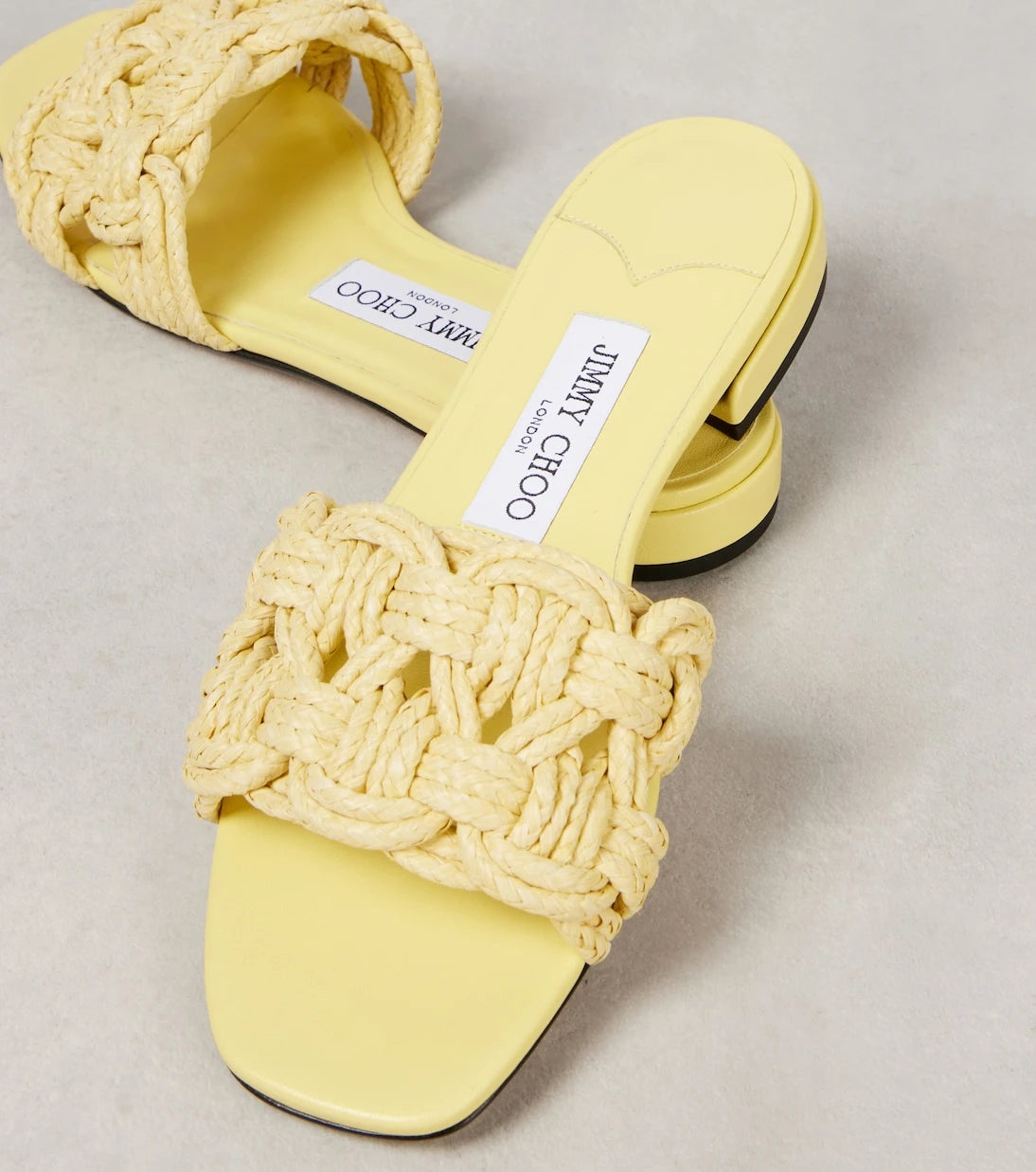 Jimmy Choo - Chara صنادل منسوجة من الرافيا