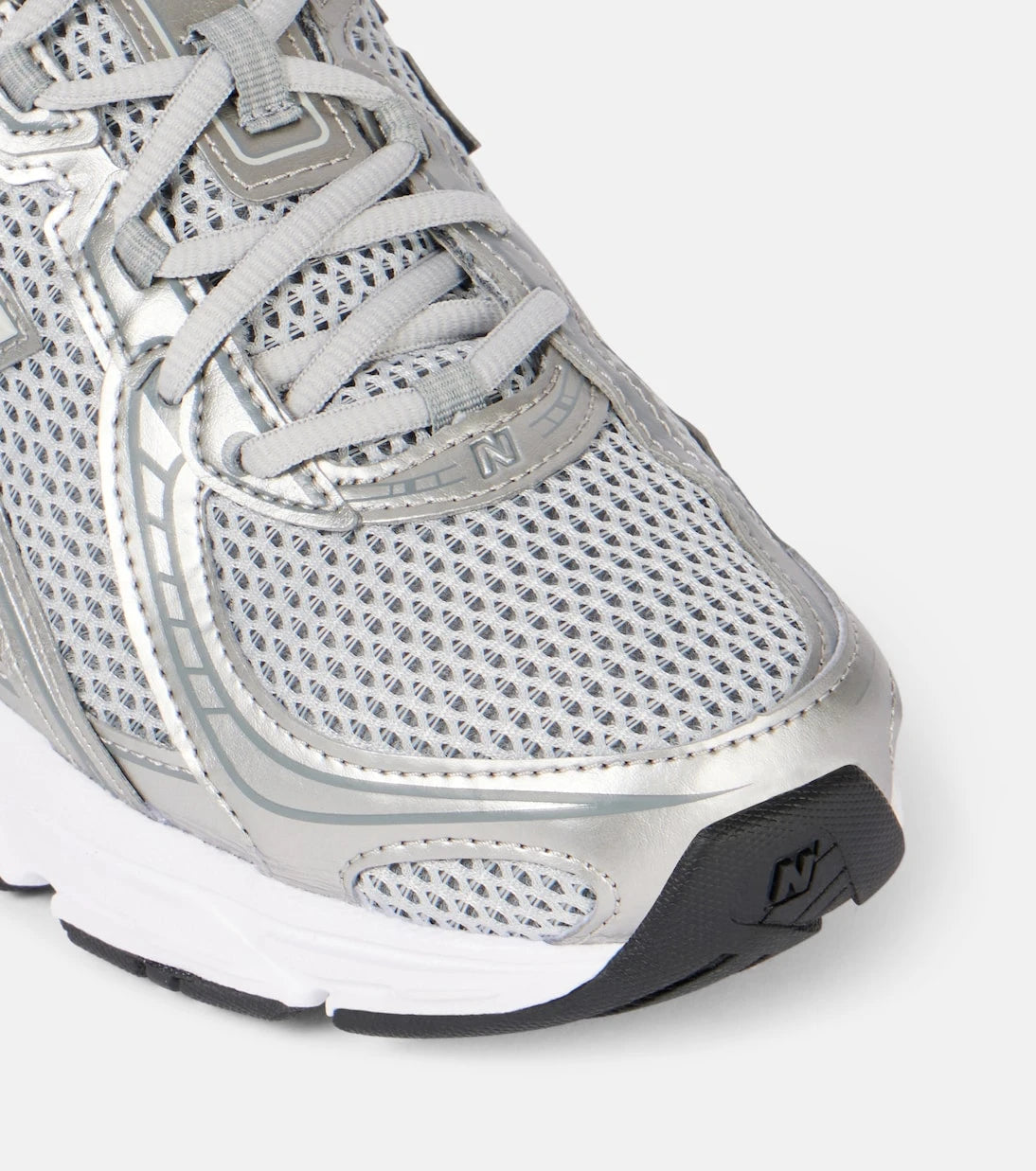 New Balance - حذاء رياضي 740