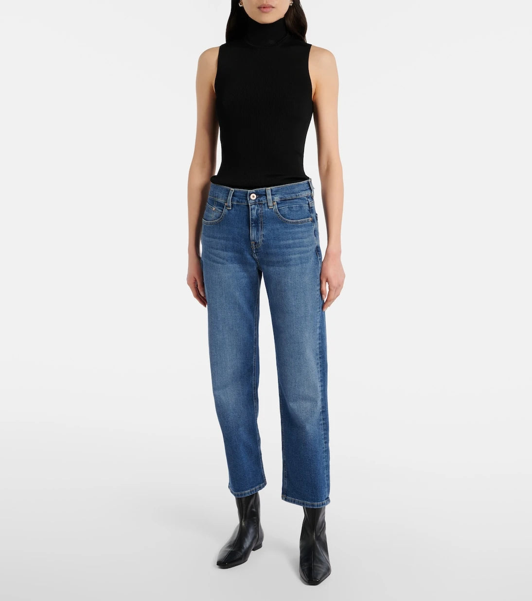 AG Jeans - بنطلون جينز فلورنس قصير بقصة مستقيمة