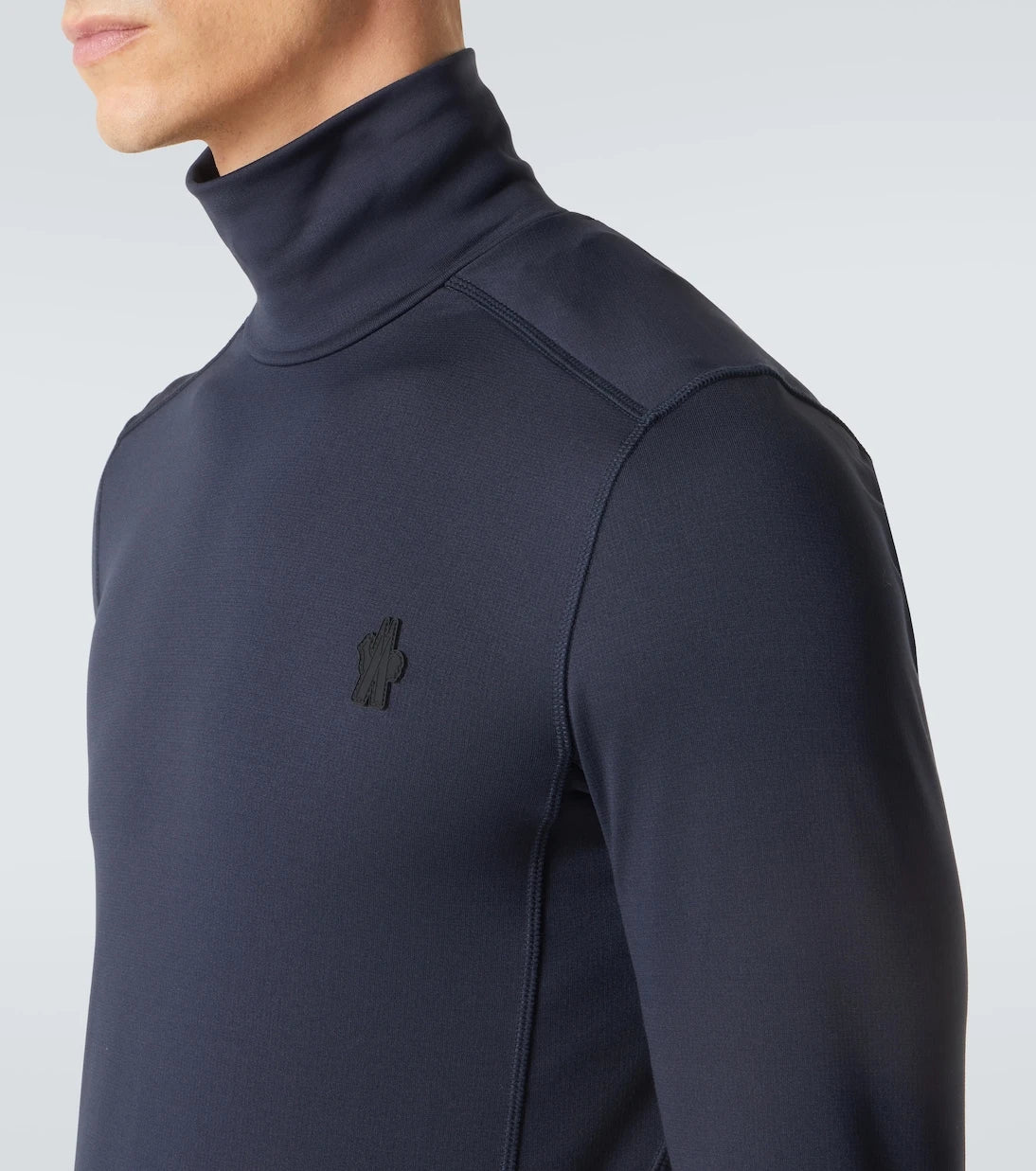 Moncler Grenoble - توب تزلج من الصوف برقبة عالية وشعار العلامة
