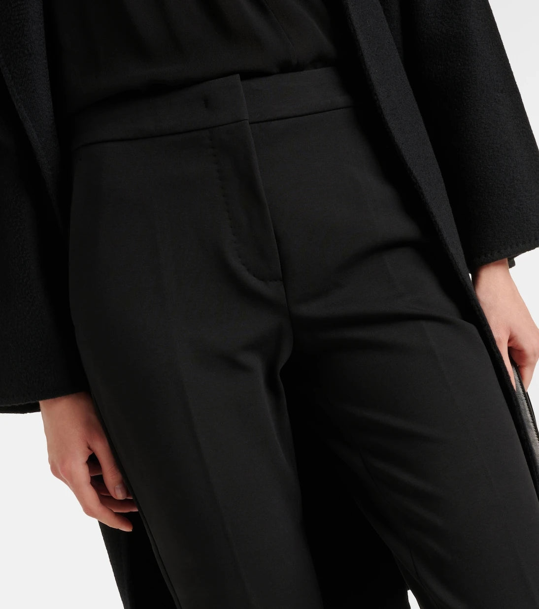 Max Mara - بنطلون جيرسي قصير ضيق