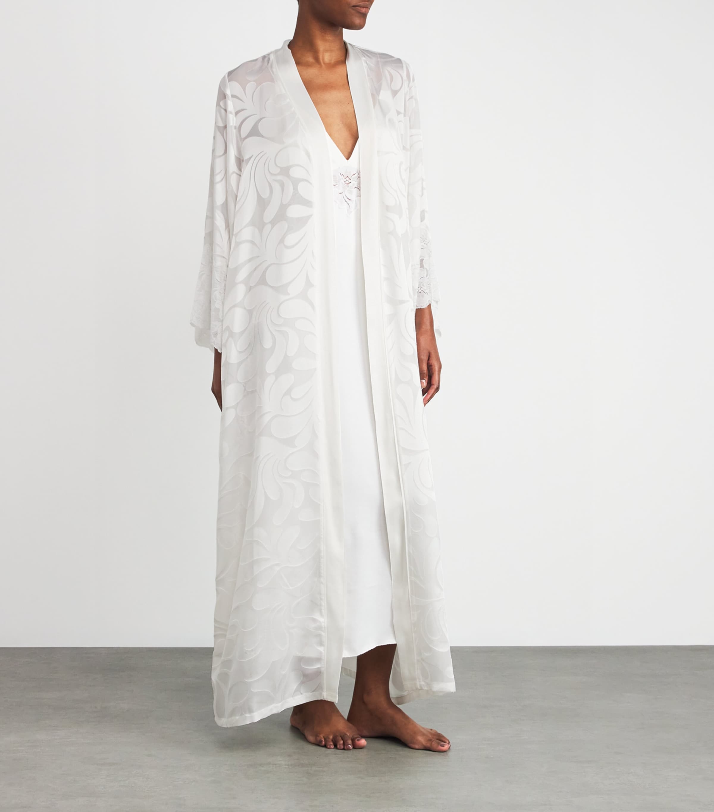 Bocan White Lace-Trim Charlotte Long Robe
