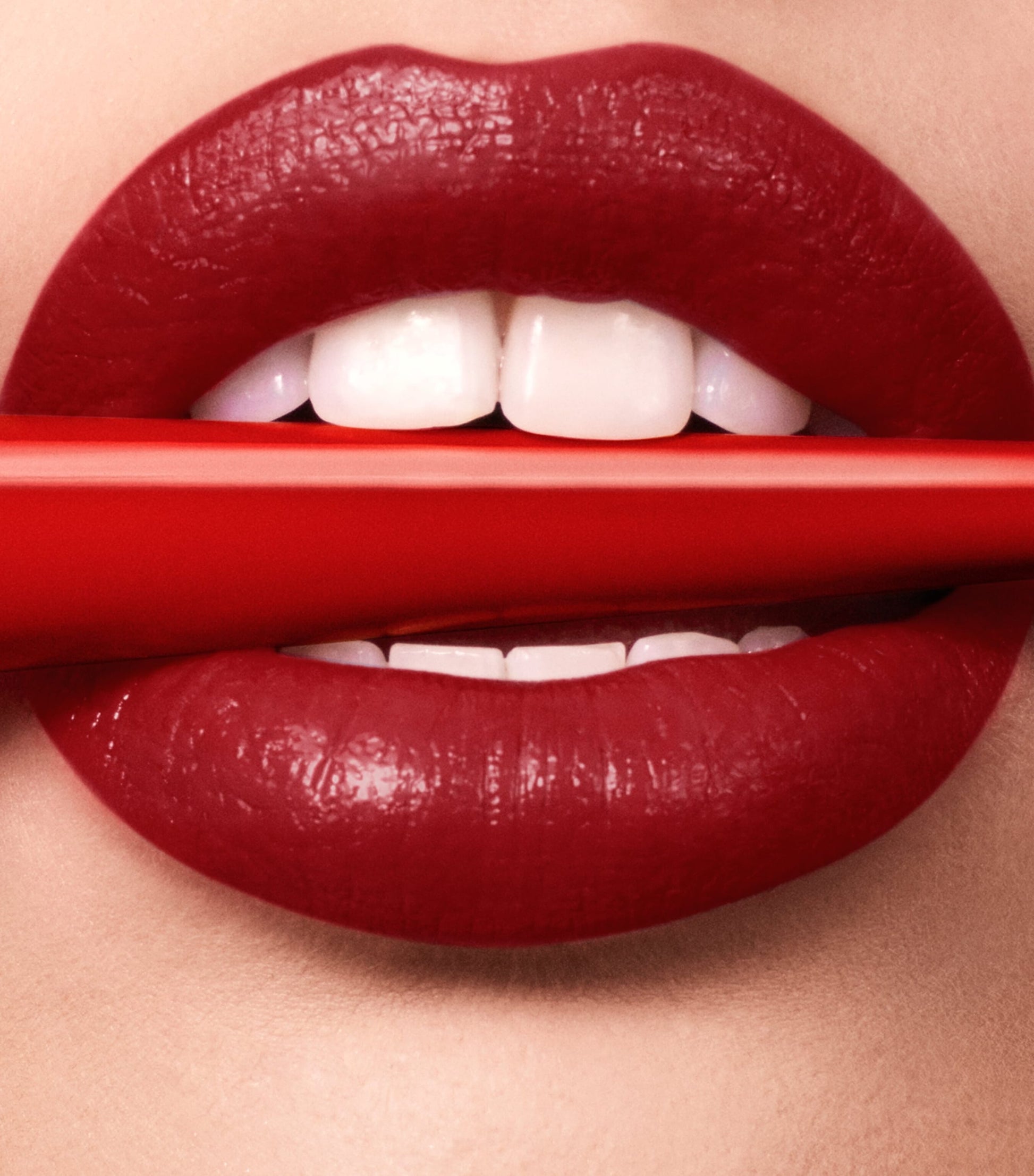 Rouge Stiletto Glossy Shine Lipstick