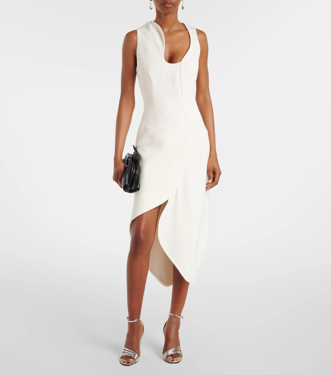 Aquazzura - صنادل Latour 85 الوتدية ذات التأثير المعدني