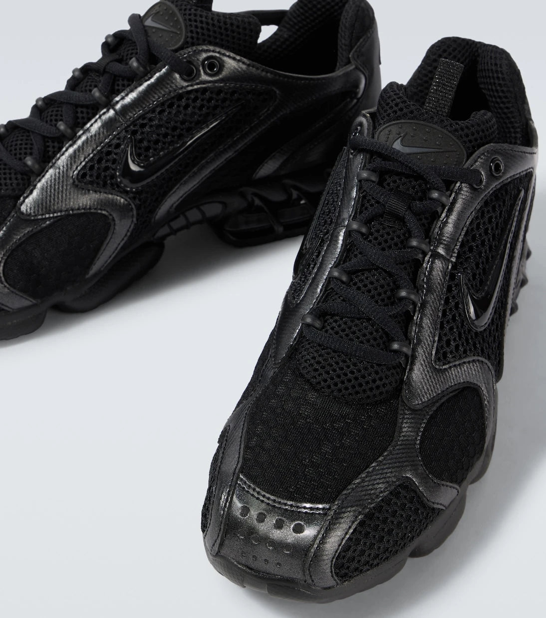 Nike - حذاء رياضي نايكي اير زوم سبيريدون كيدج 2