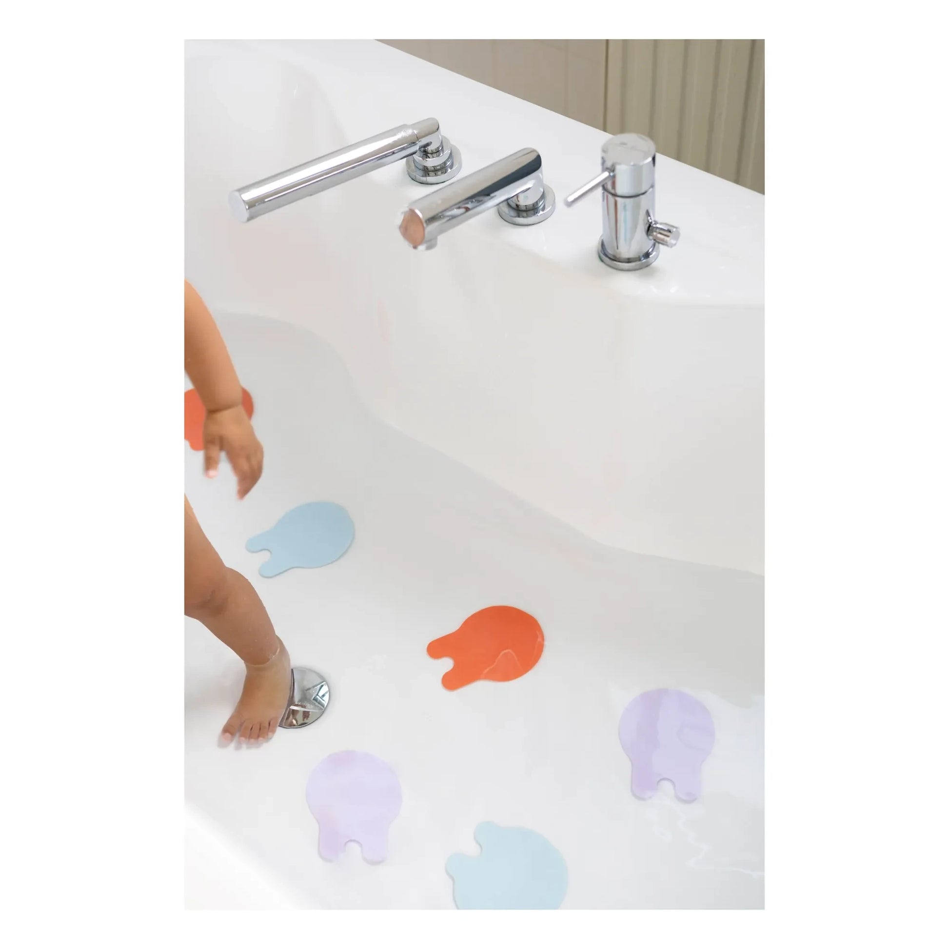 Quut - Grippi bath mats - Set of 8 | Coral