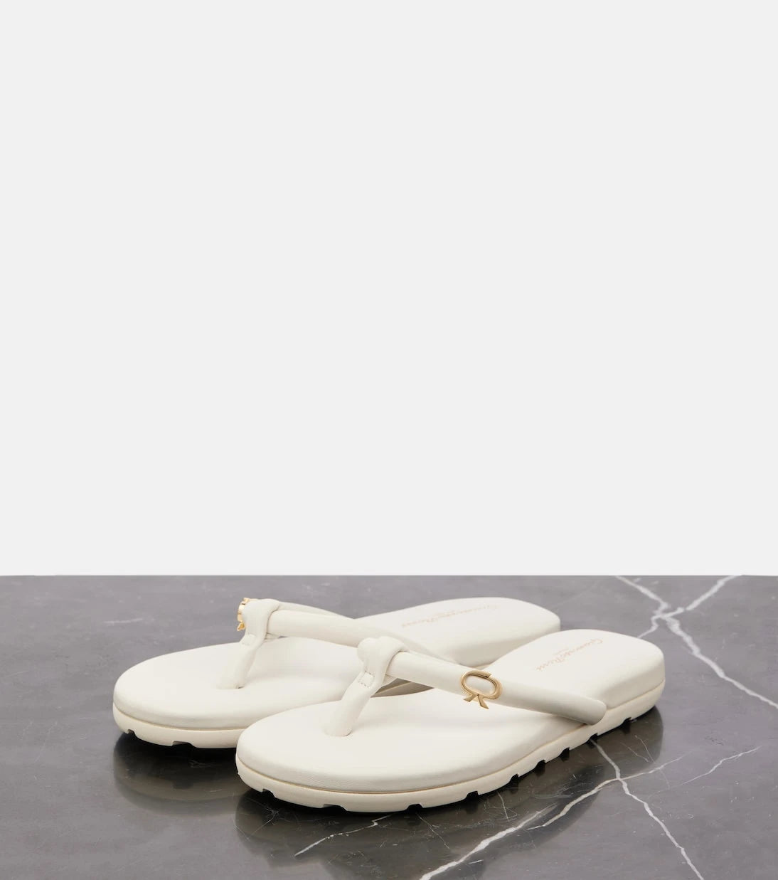 Gianvito Rossi - Juno leather thong sandals