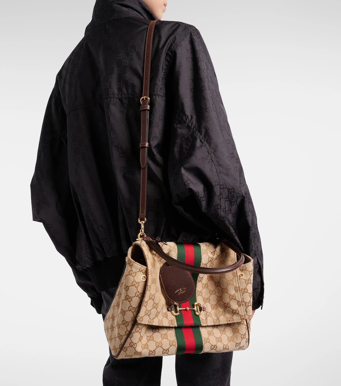Gucci - حقيبة توت متوسطة Paparazzo GG canvas