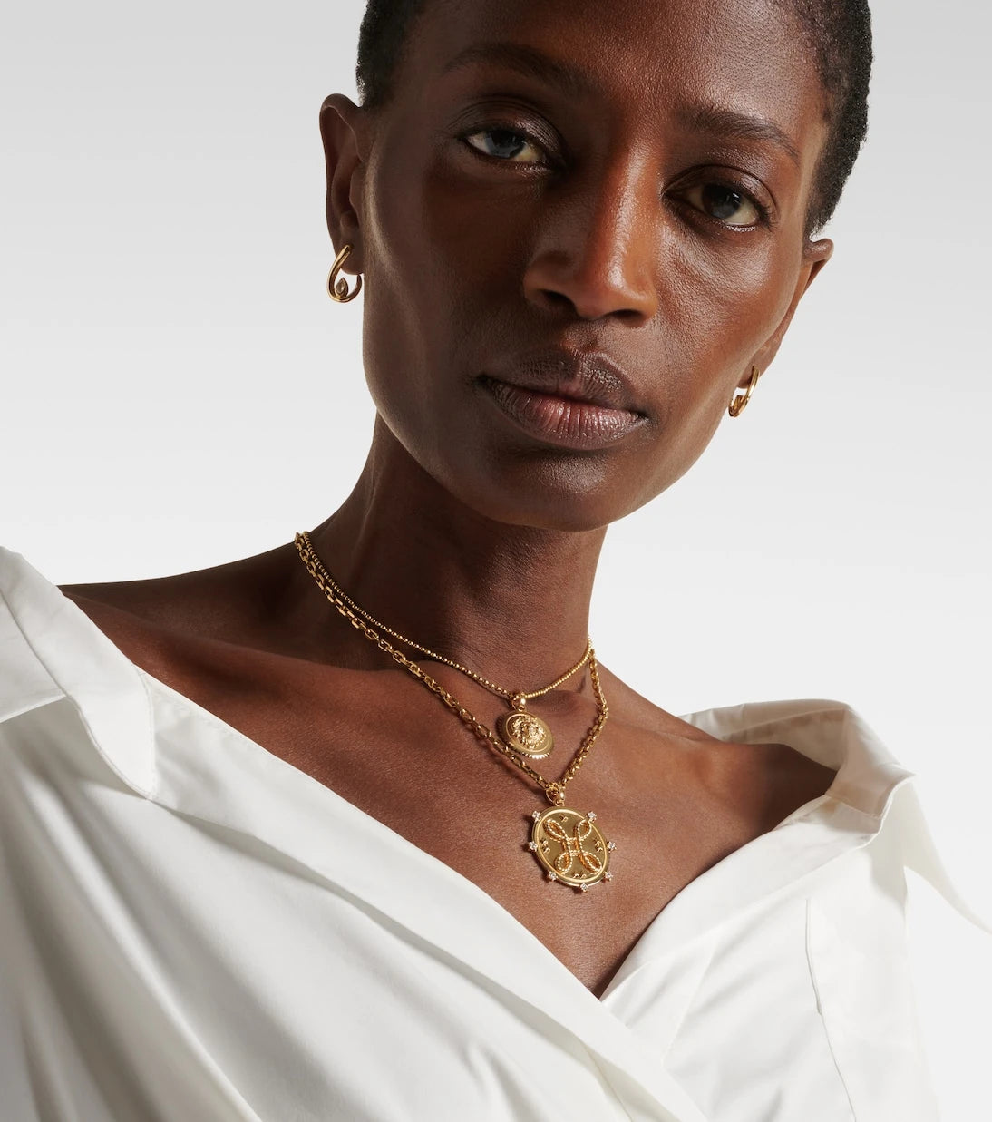 FoundRae - Love 18kt gold pendant with diamonds