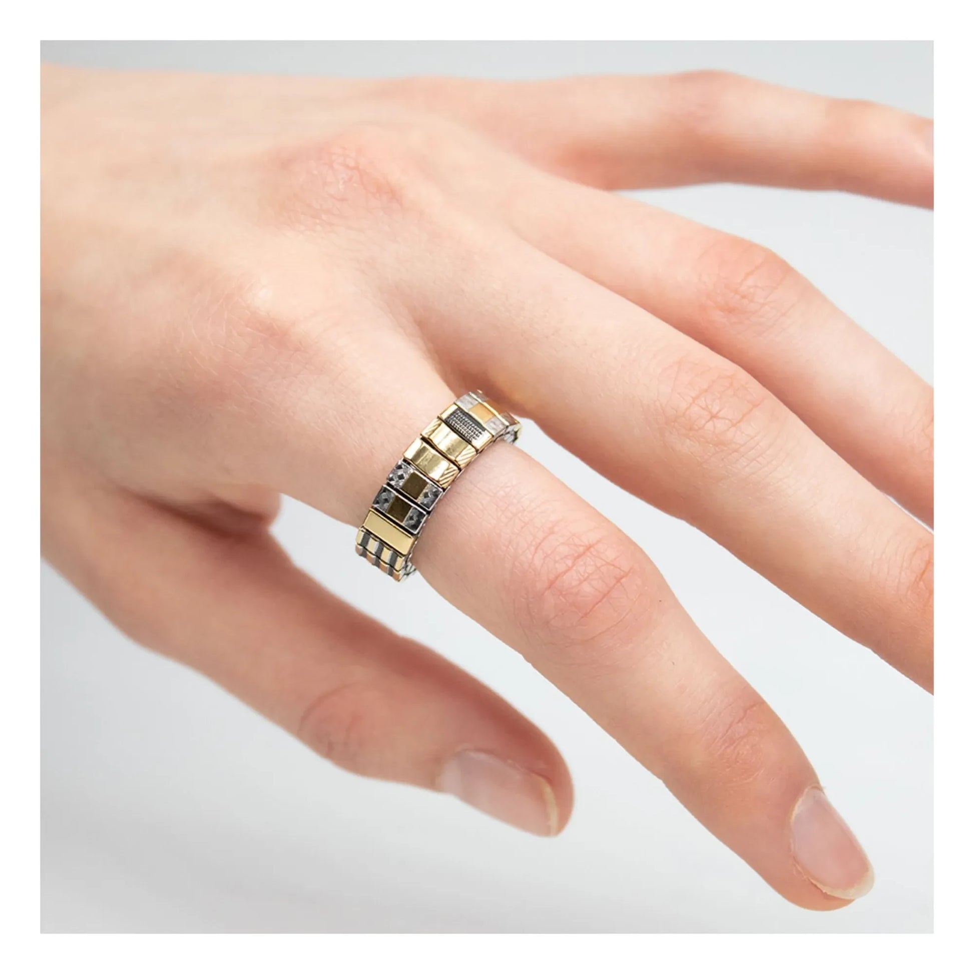 Sigal - Ring SIG 6 | Black/Gold/Silver