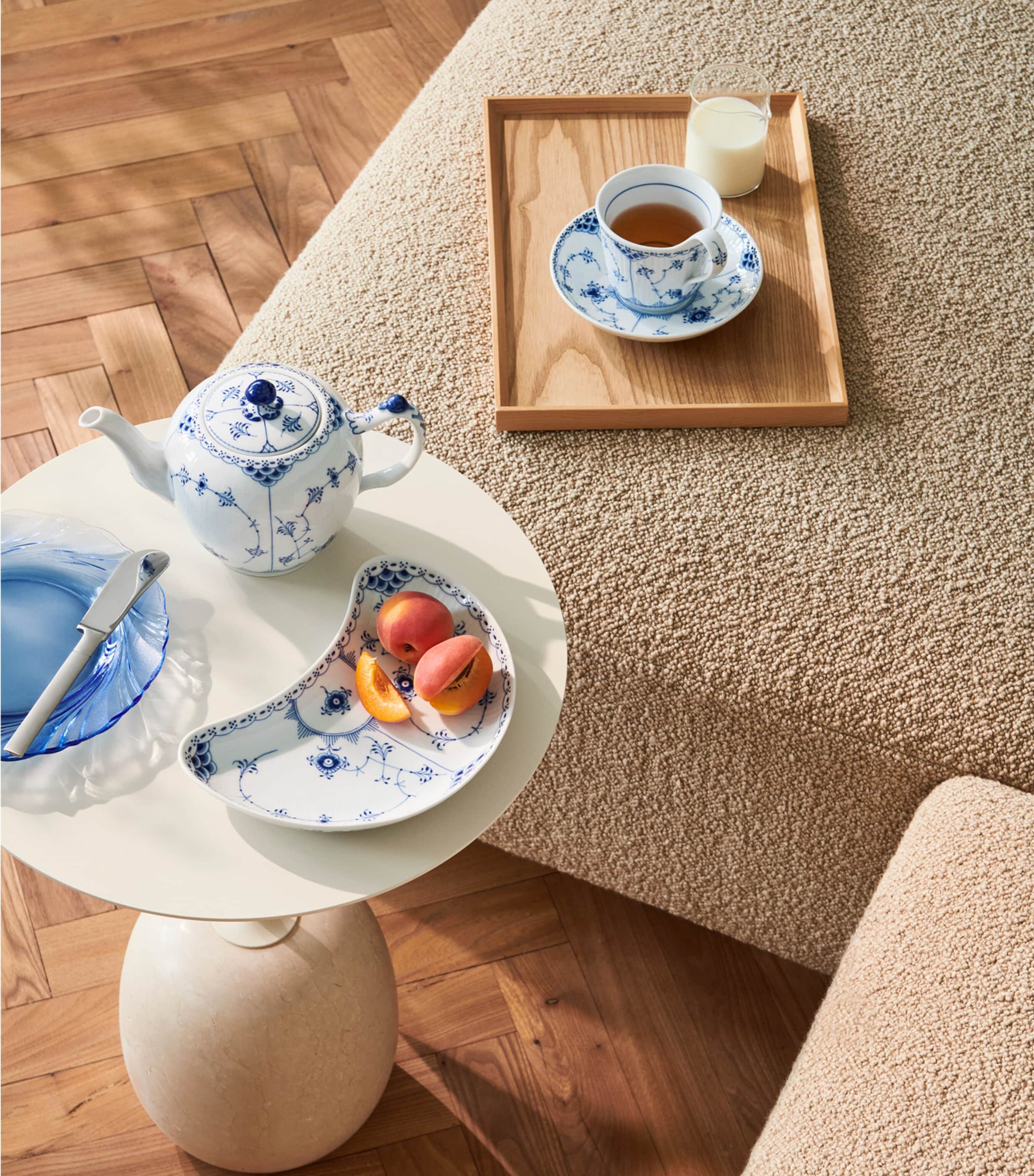 Blue Fluted Plain Half Lace Teapot (700ml)