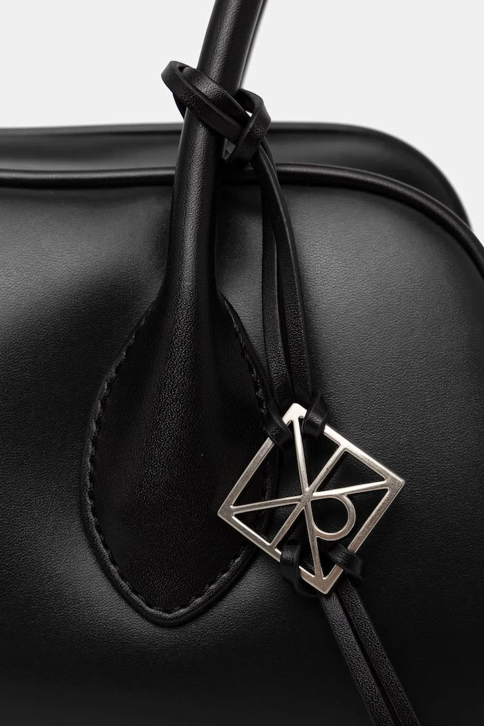 Calvin Klein структурирана дамска чанта от имитация на кожа