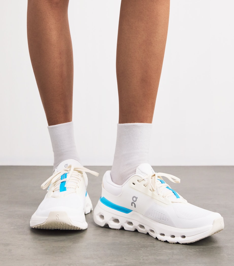 White Cloudrunner 2 Trainers