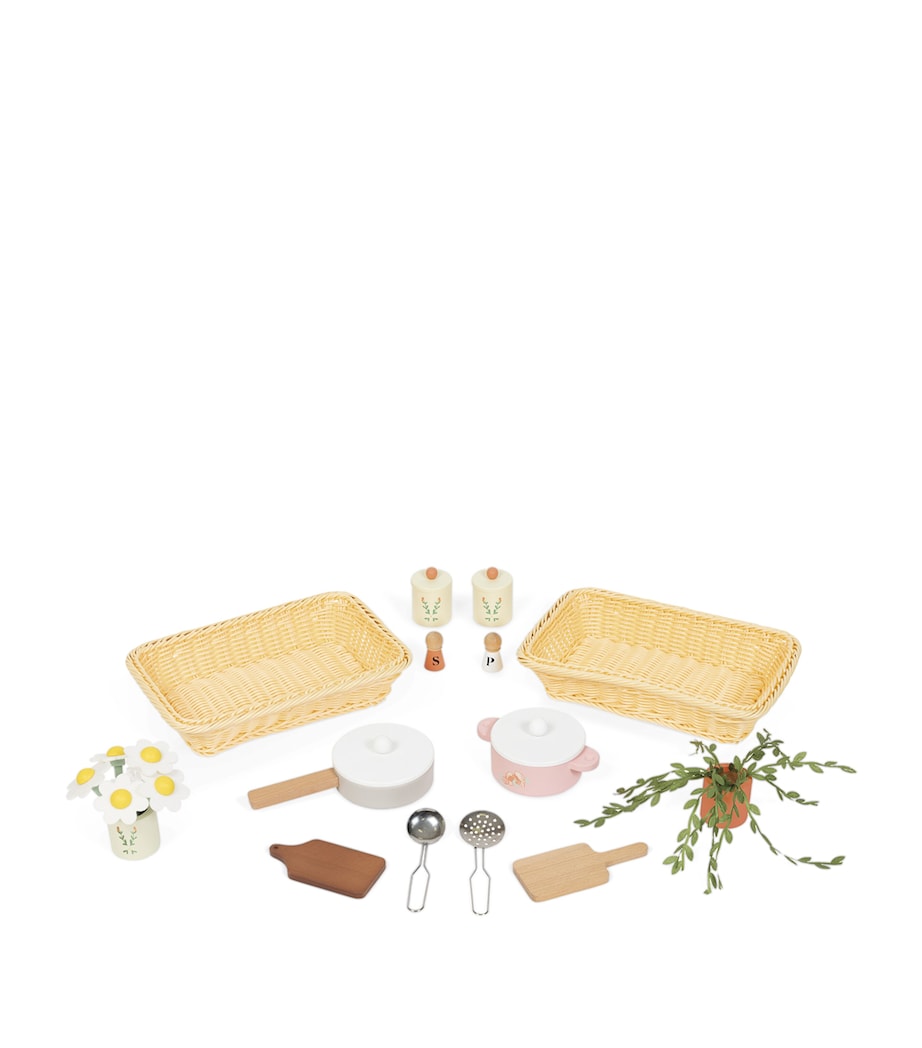 Large Well-Equipped Grandma's Kitchen