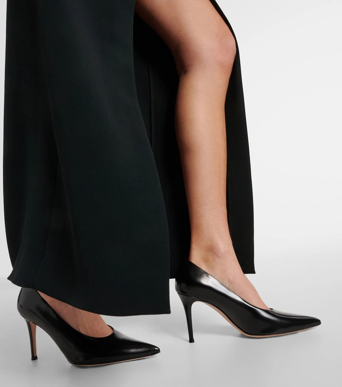 Gianvito Rossi - Robbie leather pumps
