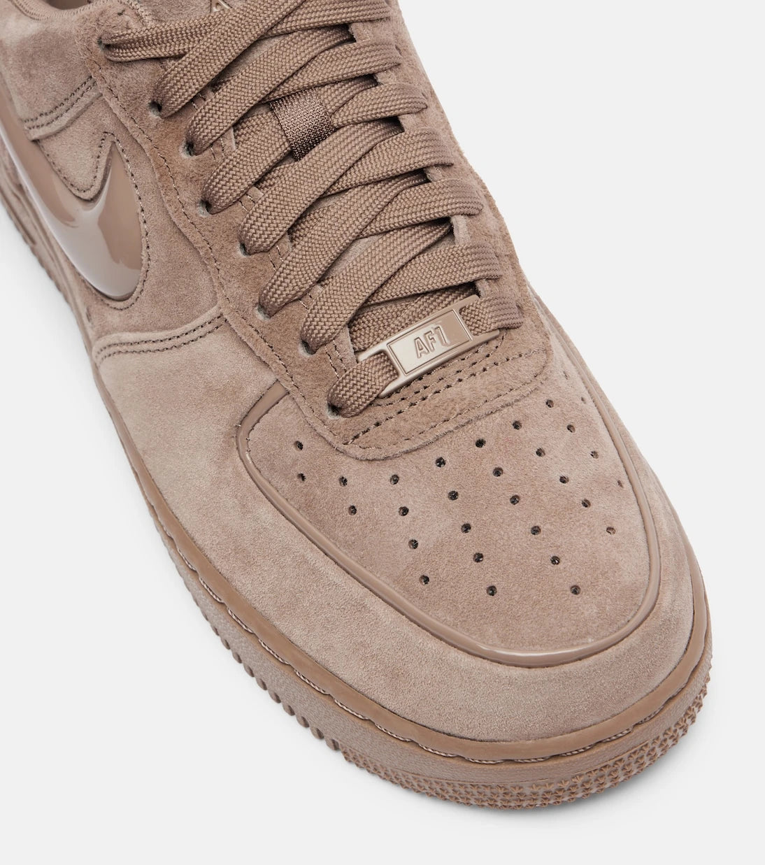 Nike - حذاء سنيكرز نايك إير فورس 1 '07 من الجلد المدبوغ