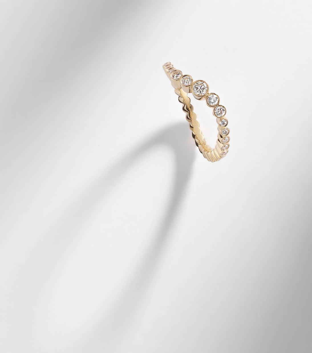 Sophie Bille Brahe - Sky Classic 18kt gold ring with diamonds