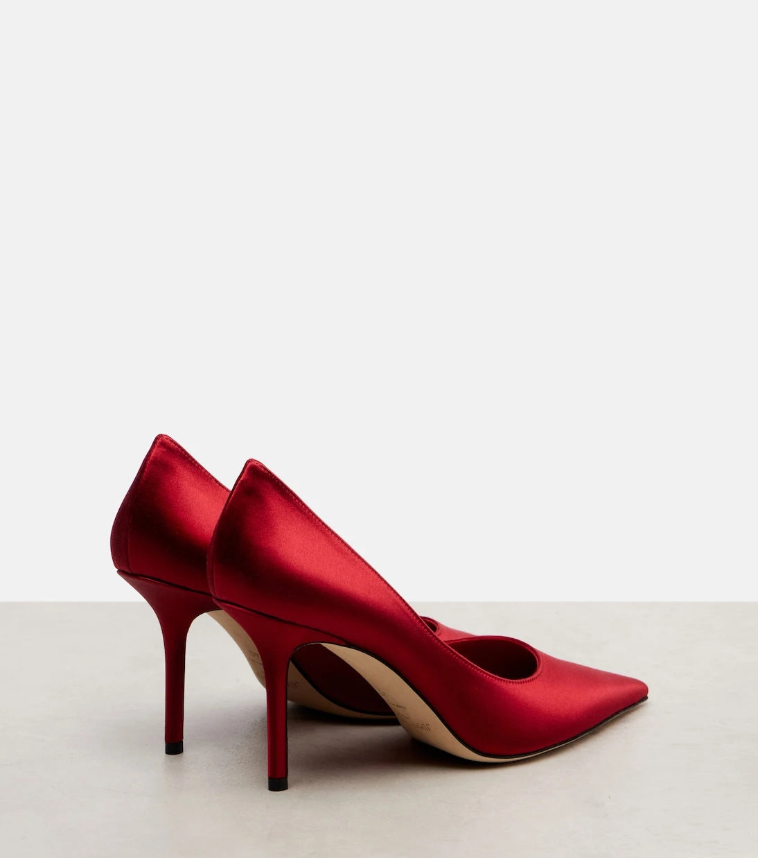 Jimmy Choo - حذاء Love 85 من الساتان بكعب عالٍ