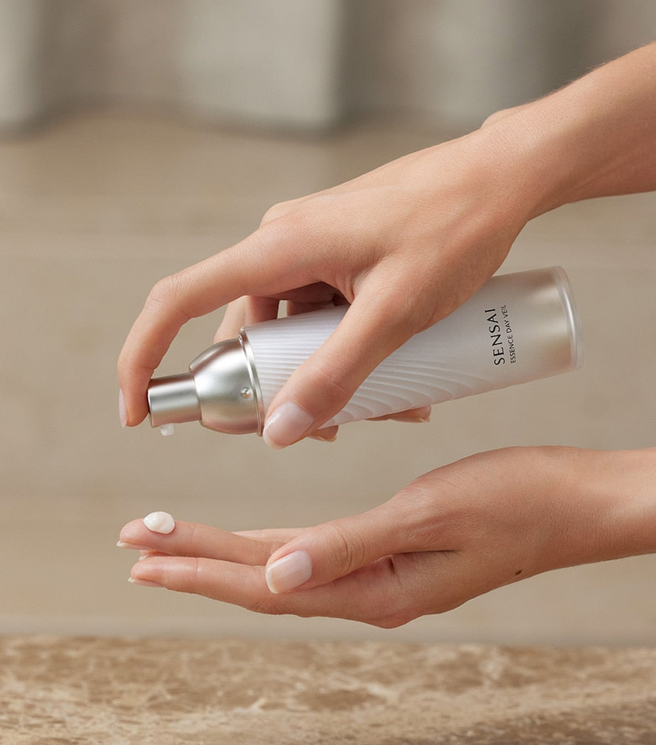 Sensai Essence Day Veil (40ml)