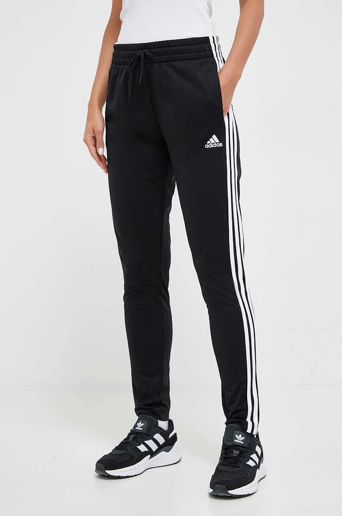 Спортен комплект adidas