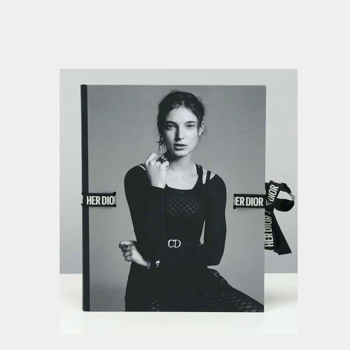 Книга home & lifestyle Her Dior by Maria Grazia Chiuri, Maria Luisa Frisa, English