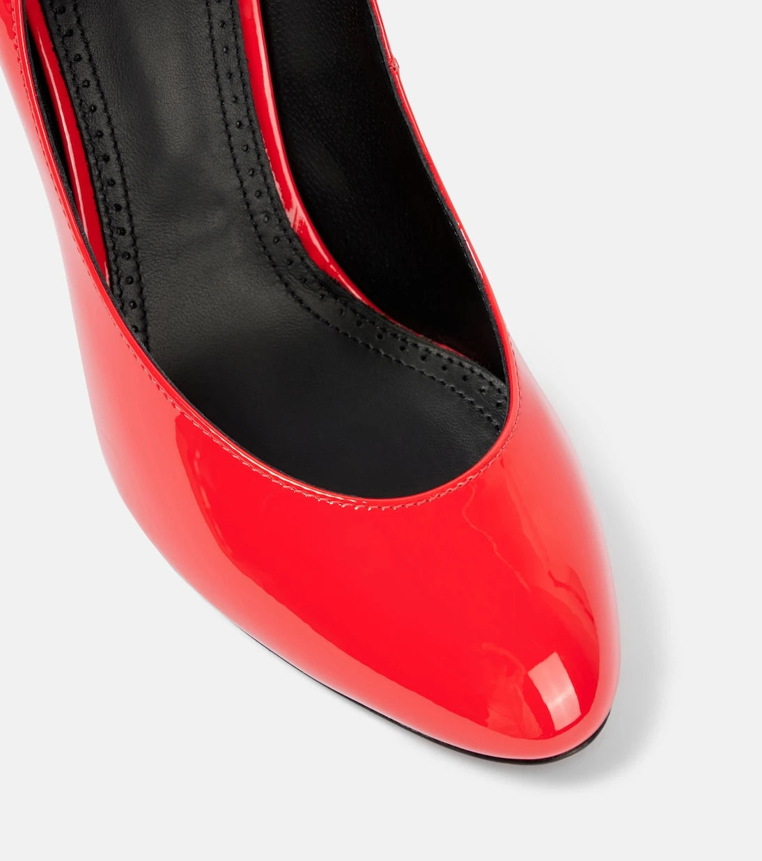 Alaïa - Decollete patent leather pumps