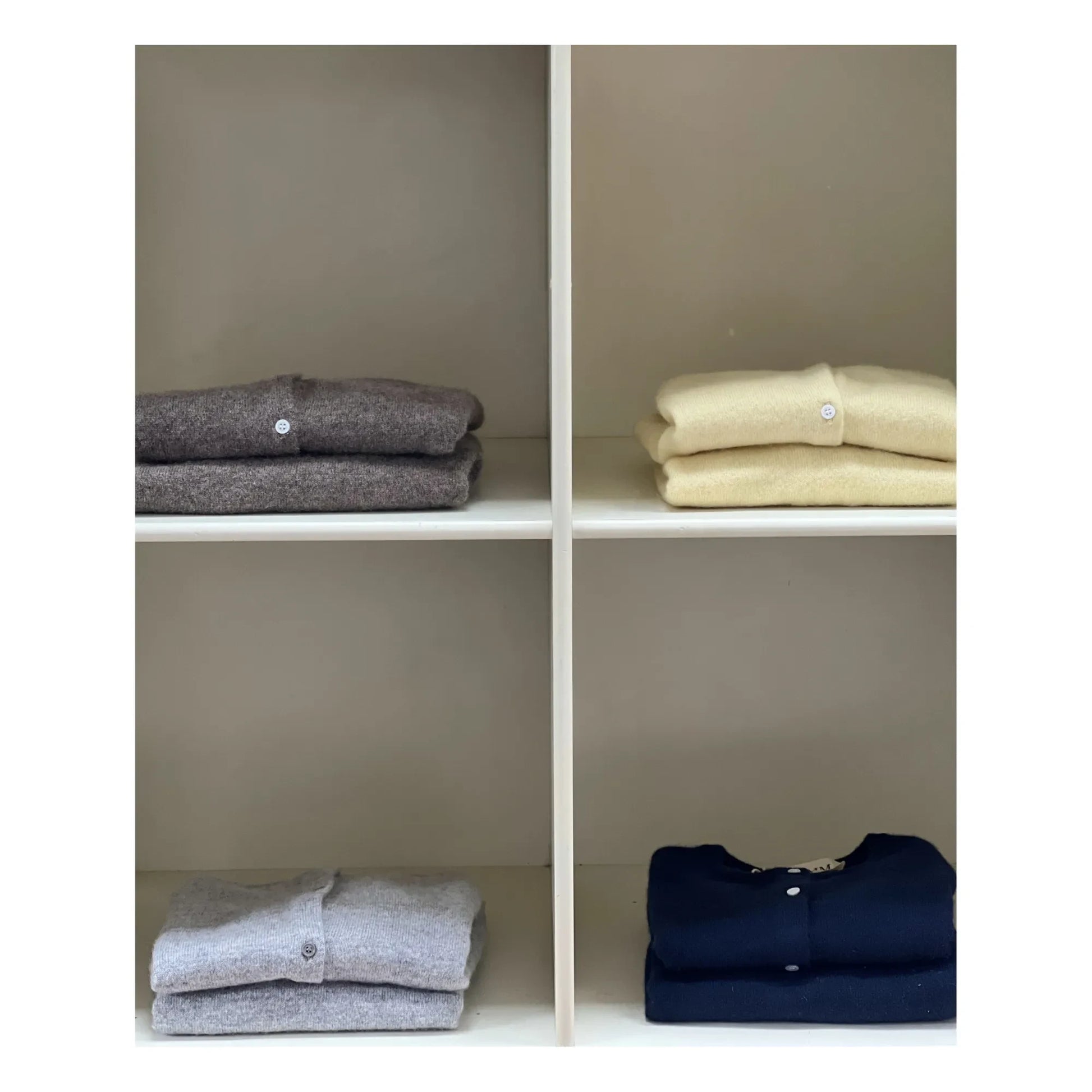 Holmm - Billy Cashmere jumper | Navy blue