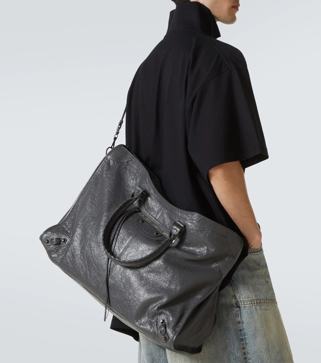 Balenciaga - حقيبة دفل Le City من الجلد
