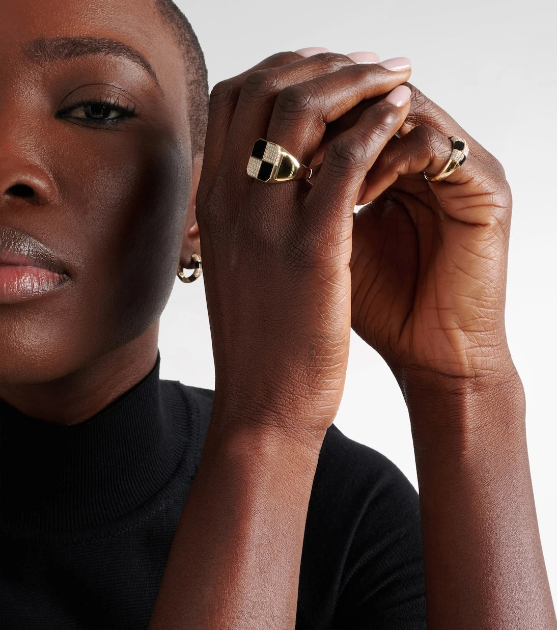Yvonne Léon - Damier 9kt gold ring with diamonds and onyx
