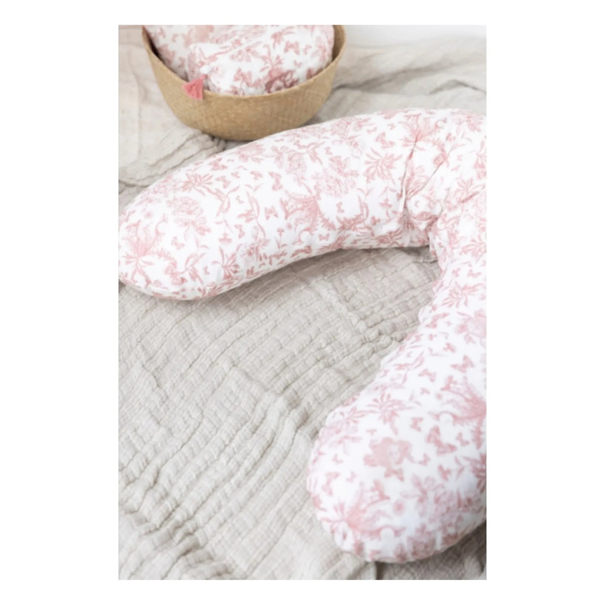 Tartine et Chocolat - Toile de Jouy nursing cushion | Peach
