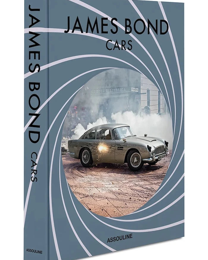 Chris Corbould imzalı Assouline James Bond Cars Kitabı, İngilizce