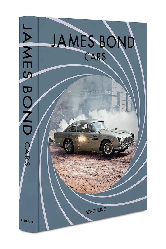 Chris Corbould imzalı Assouline James Bond Cars Kitabı, İngilizce