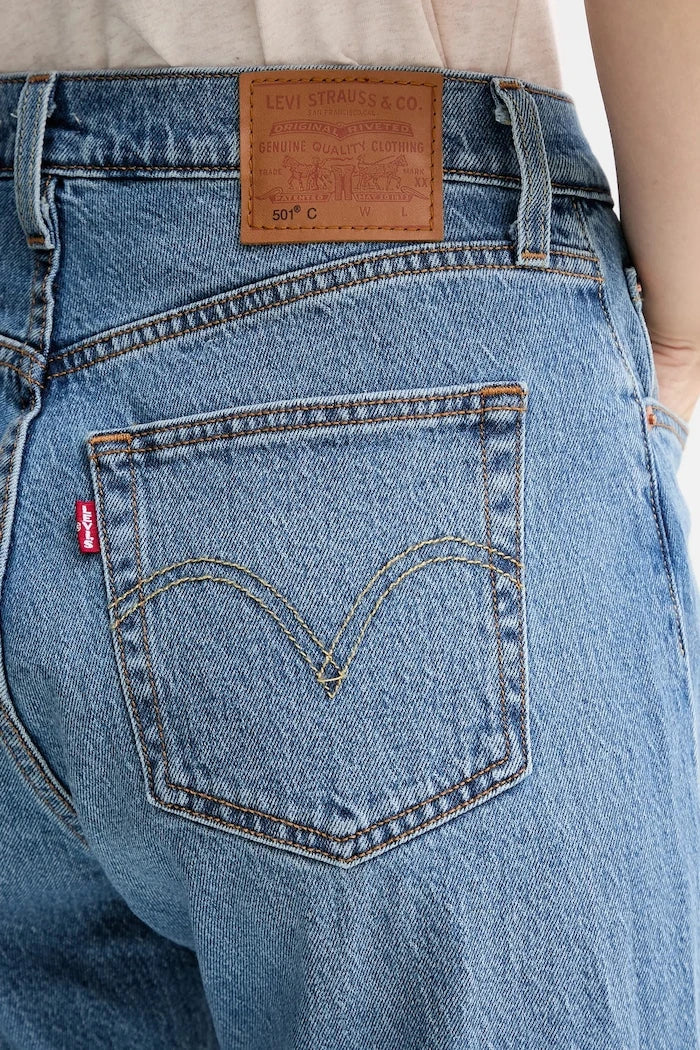 Levi's 501 CURVE Jean