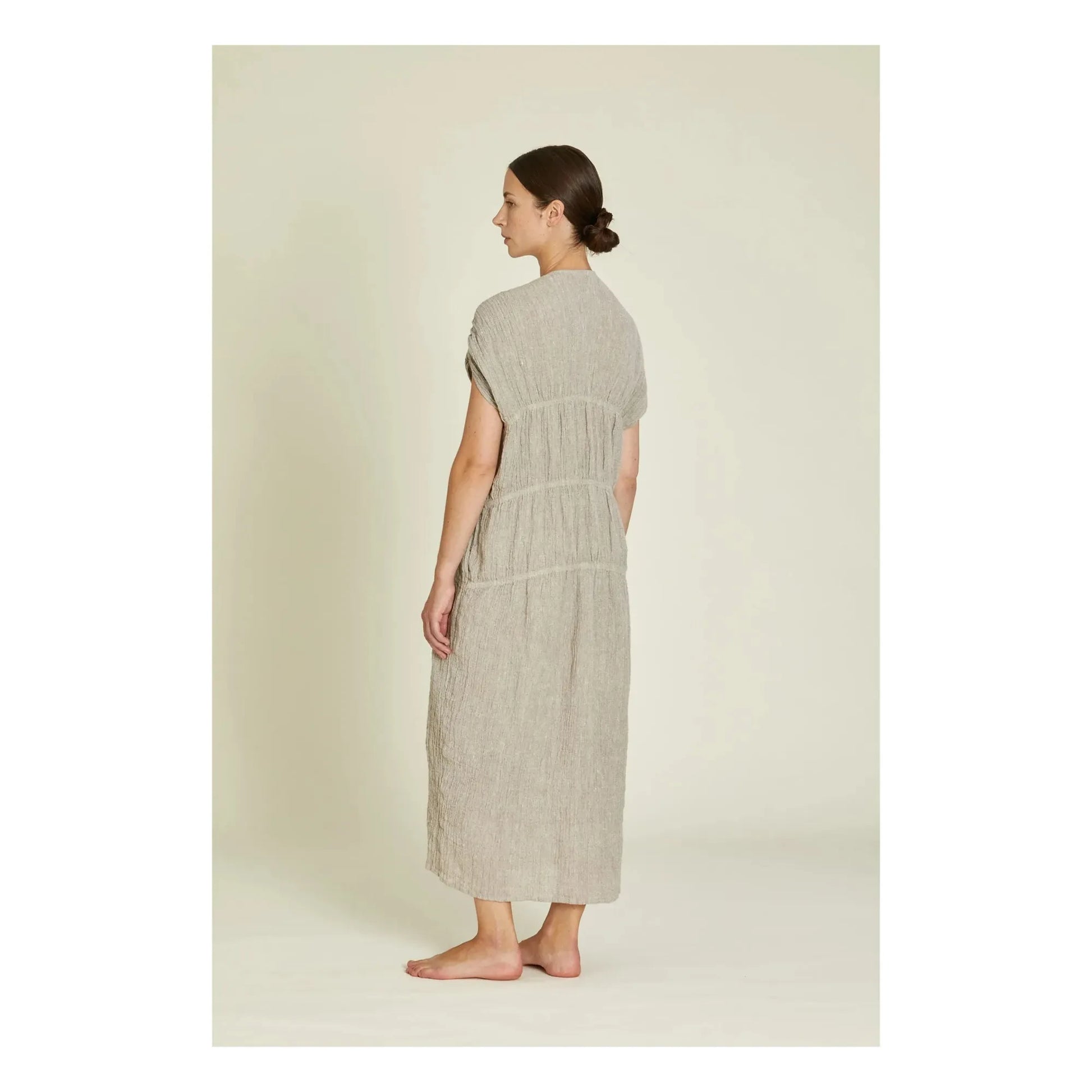 Black Crane - Gem Linen Dress | Light grey