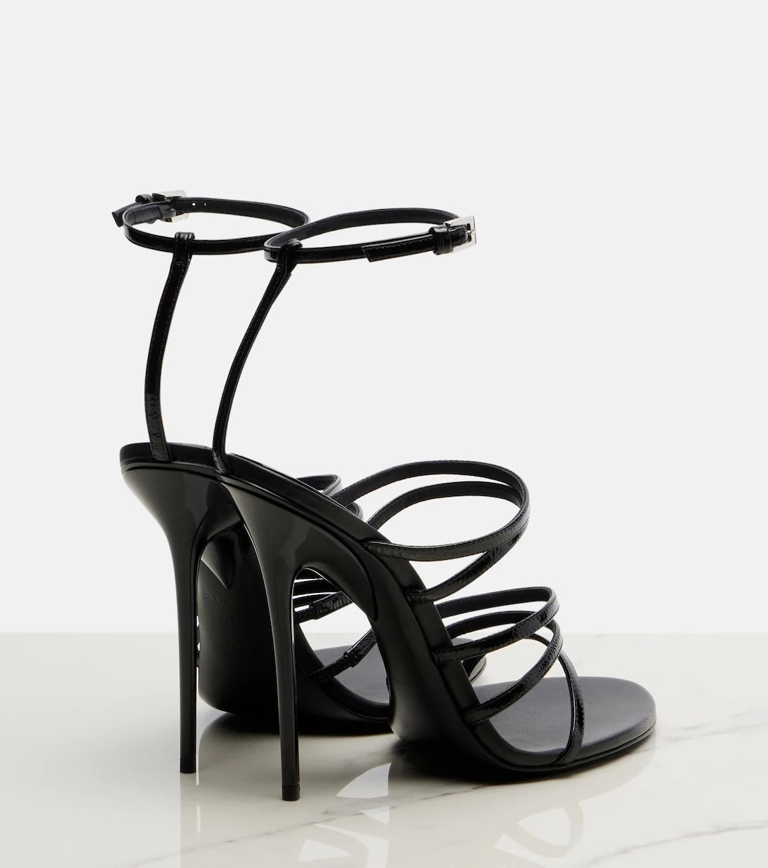 Alaïa - صنادل جلدية دروب