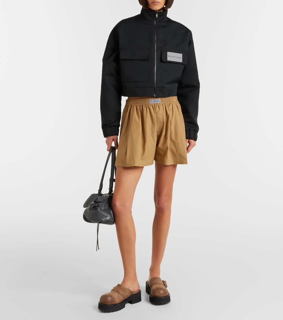 Balenciaga - حذاء البغل فينوم الجلدي