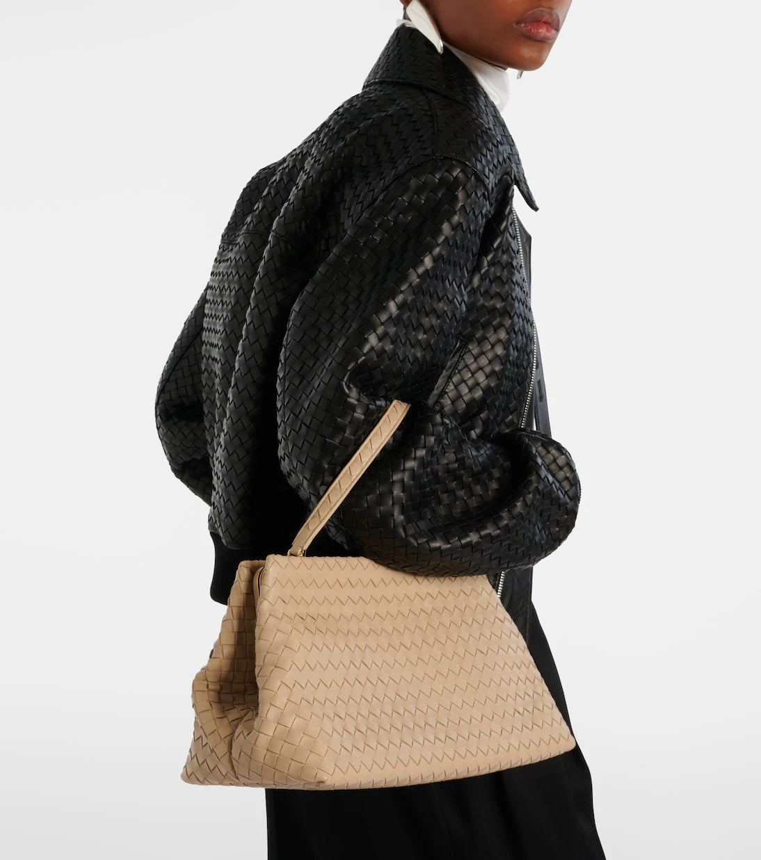 Bottega Veneta - حقيبة كتف جلد إنتريشاتو 1998