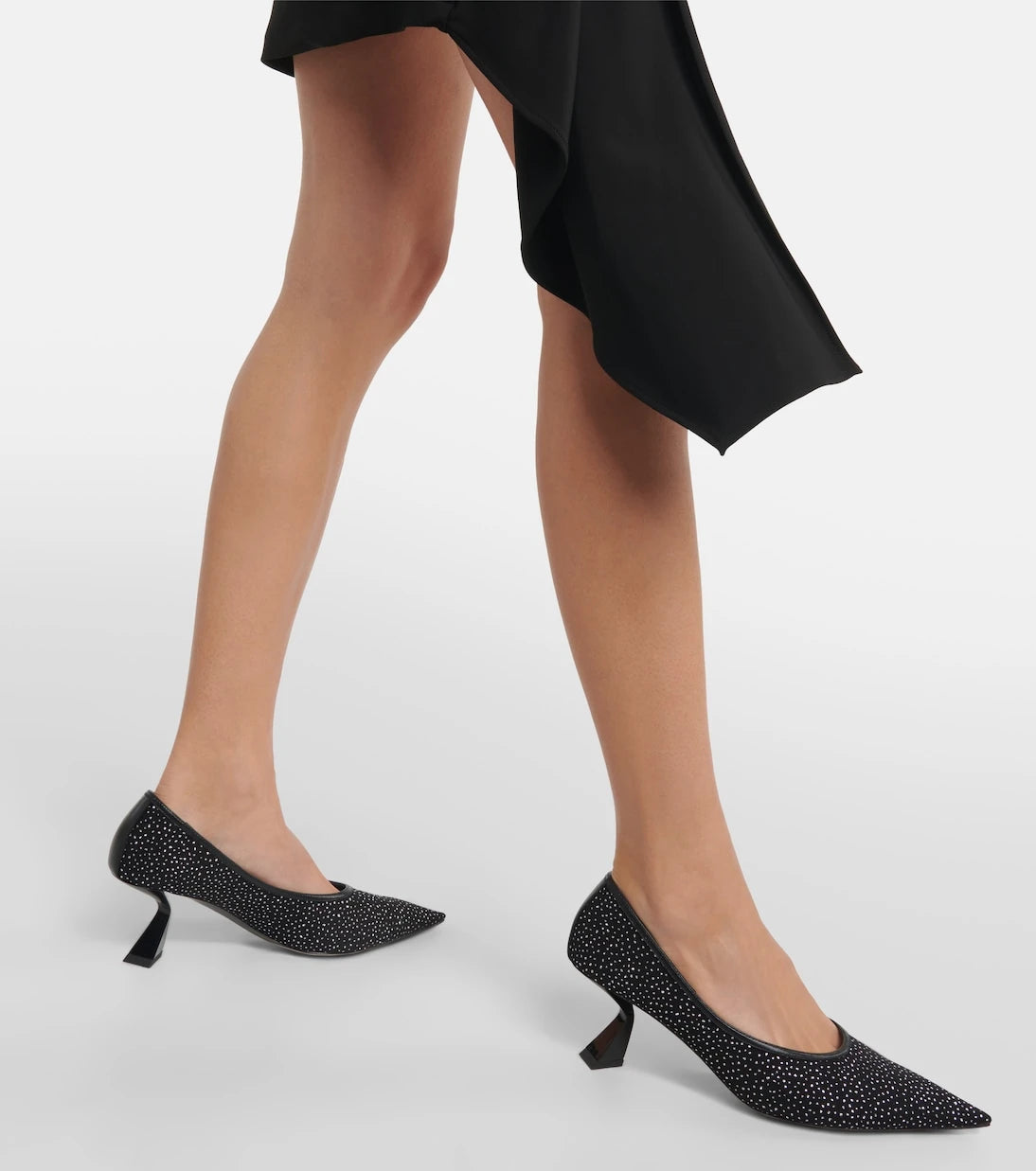 Nensi Dojaka - Mesh pumps