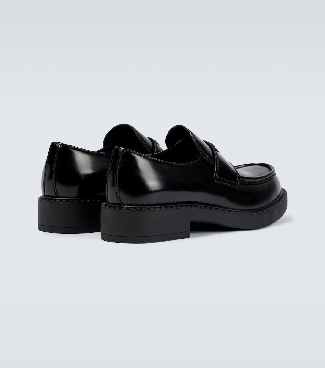 Prada - Fırçalanmış deri loafer'lar