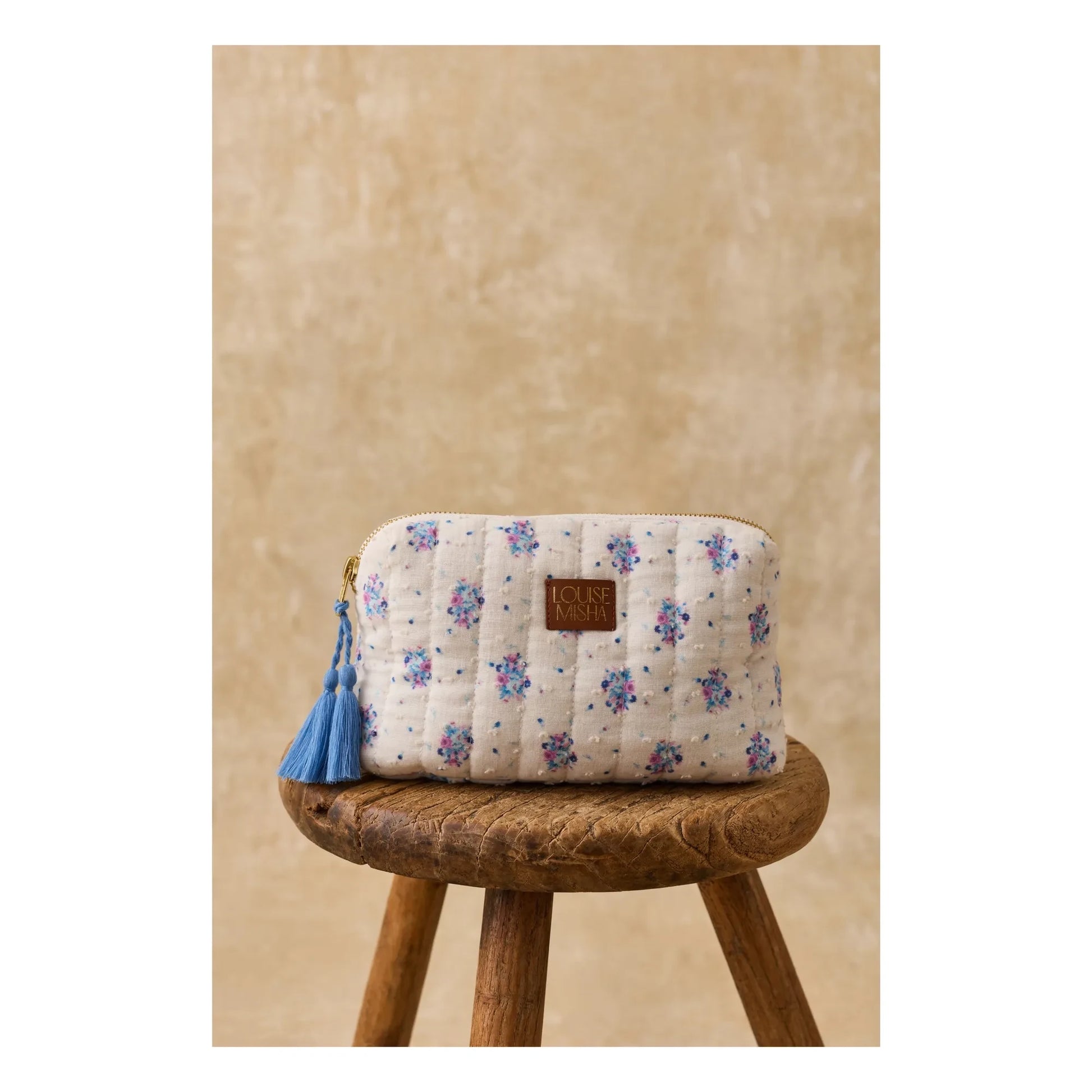 Louise Misha - Teiki toiletry bag | Ecru