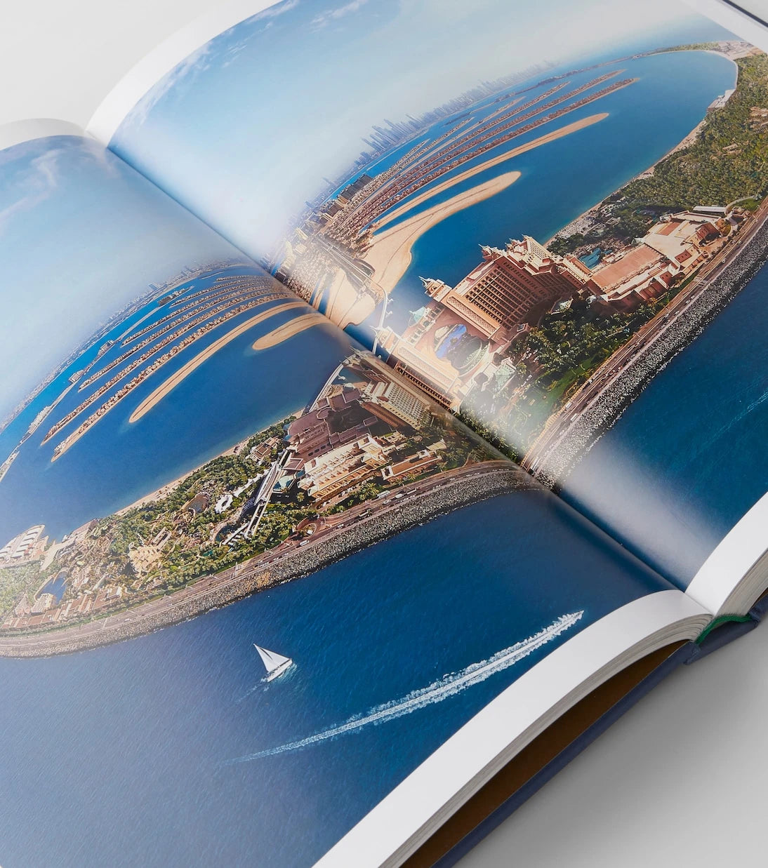 Assouline - Dubai Wonder book