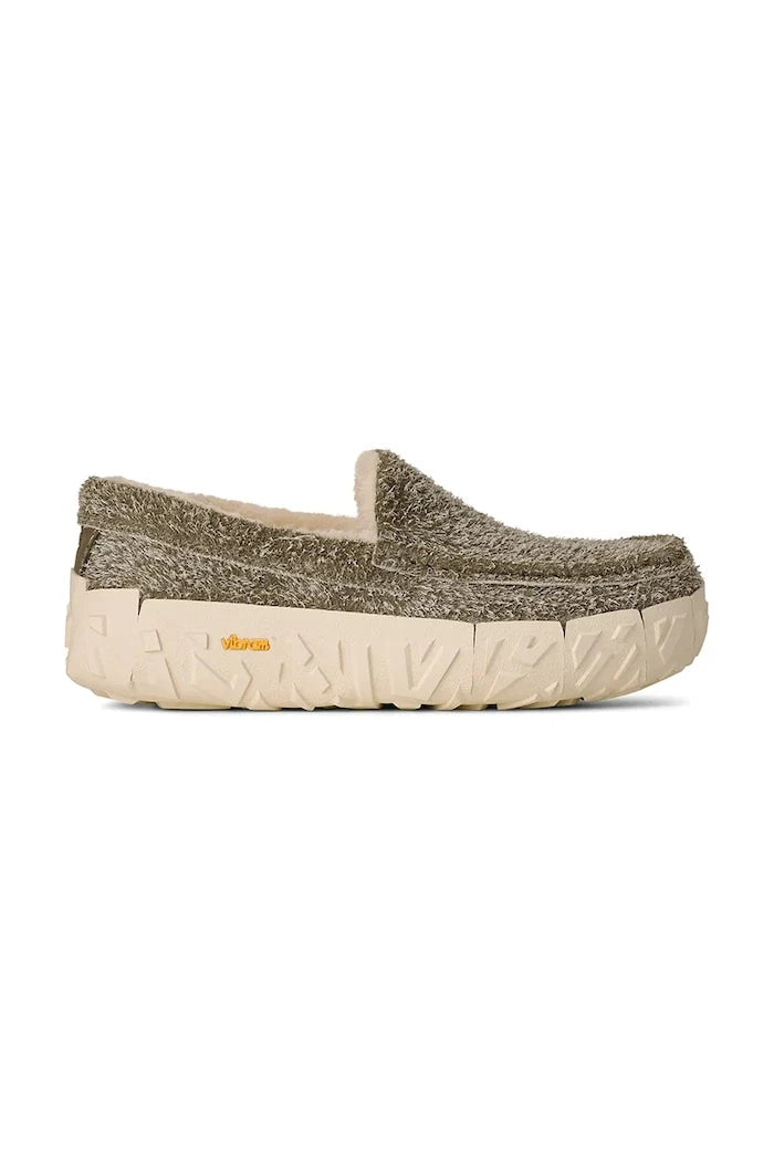 Велурени мокасини UGG Ascot Wrap Tech